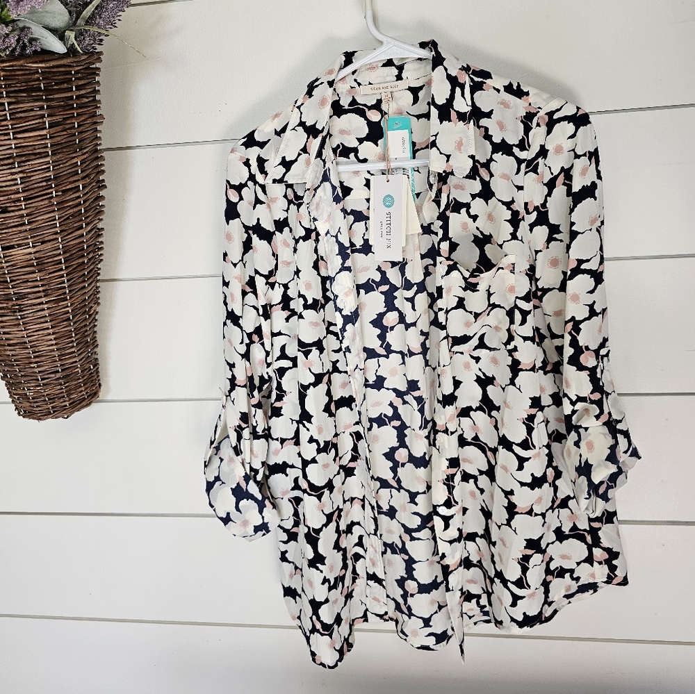 Skies are Blue Medium button-down shirt